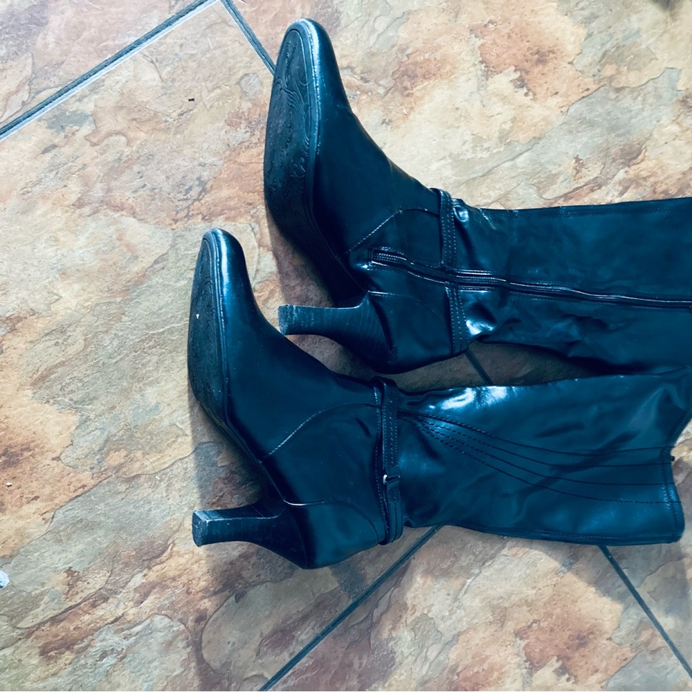 Elegant Black Women's Boots